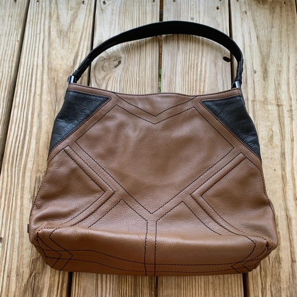 Milly Handbags - EUC Milly Darby Geo Bucket Shoulder bag